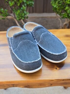 Vanessa Womens Casual Slip-On Loafers in Charcoal Gray